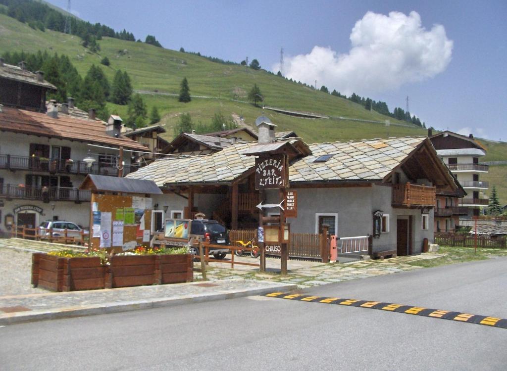 Residenza L'Teit Appartamento Colle Colle Sestriere Esterno foto